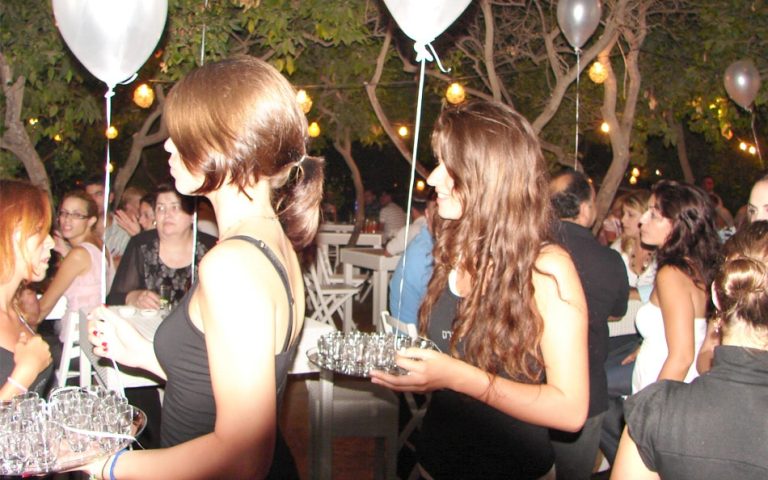 כוח אדם מקצועי ומסור לכל אירוע, מכל סוג וגודל