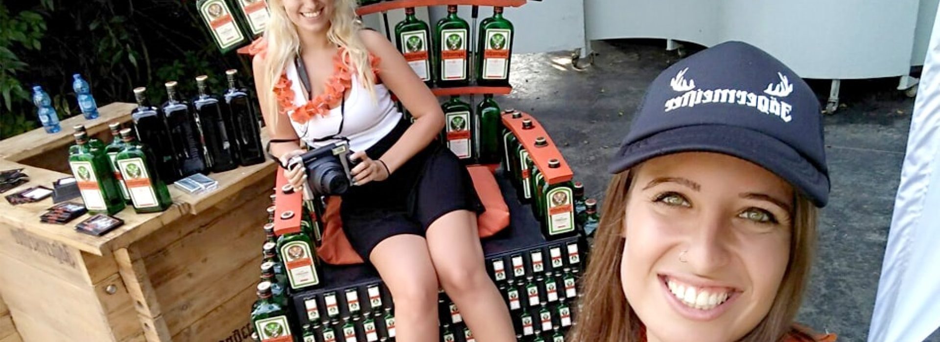 דיילות קידום מכירות יגרמייסטר